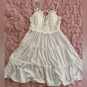 Zenana Outfitters Cream Crochet Top Size Small